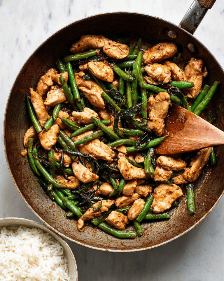 Pad Prik King (Red Curry Chicken and Green Beans) Recipe