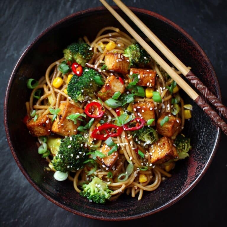 Spicy Garlic Chicken and Broccoli Noodle Bowls Recipe