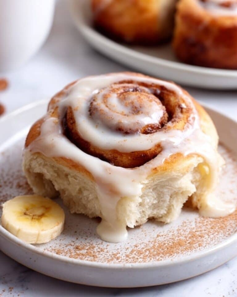 Banana Bread Cinnamon Rolls: A Delicious Twist on a Classic Treat Recipe